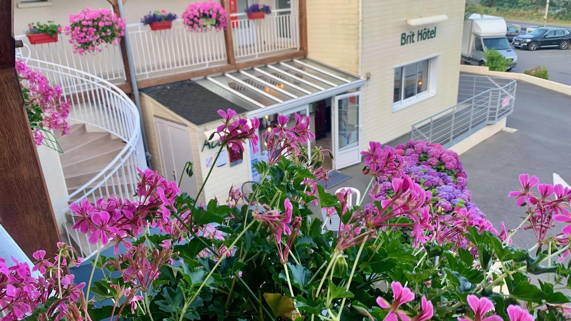 Brit Hotel Lannion-Perros Guirec
