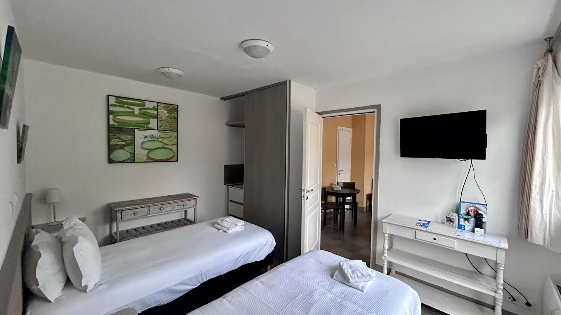 Brit Hotel Lannion-Perros Guirec ラニオン