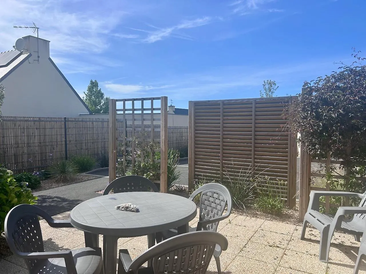 **  Brit Hotel Lannion-Perros Guirec France