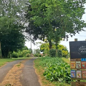 Aux Greniers A Reves Plestan