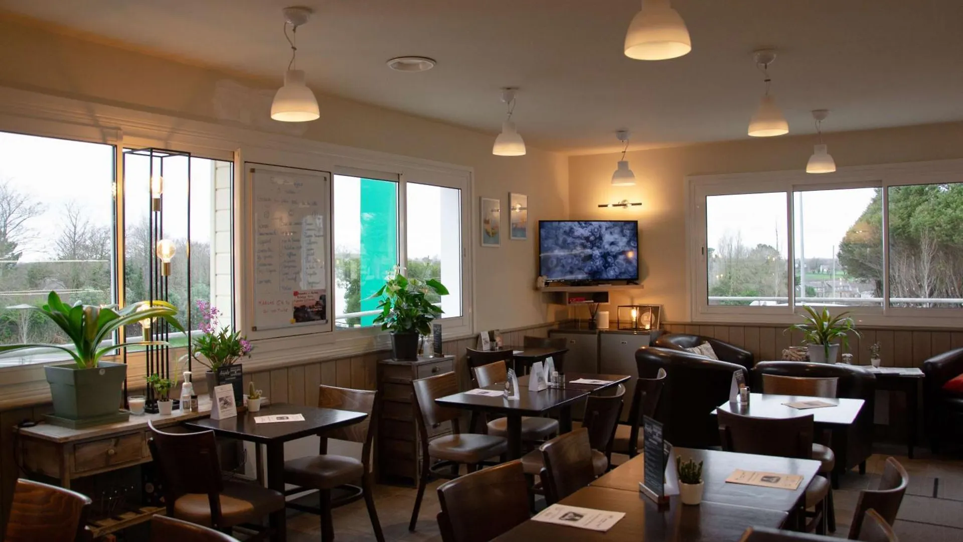 Brit Hotel Lannion-Perros Guirec