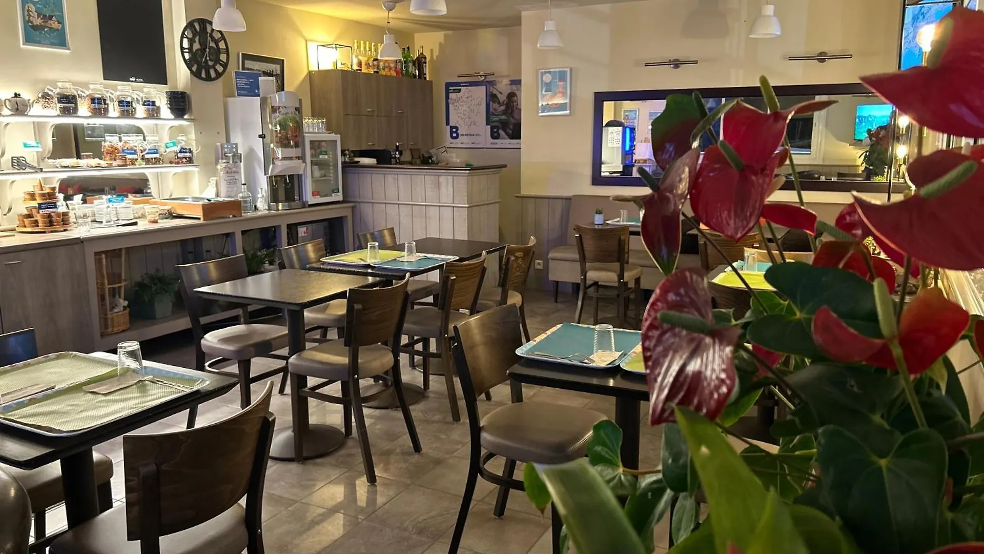 Brit Hotel Lannion-Perros Guirec 2*, Lannion